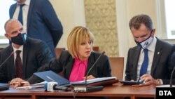 Пред комисията за ревизия на кабинета, оглавявана от Мая Манолова, беше разпитан бизнесмен, подал сигнал за корупция, свързана с премиера Бойко Борисов