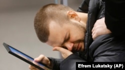 یکی از بستگان یکی از خدمه پرواز ۷۵۲