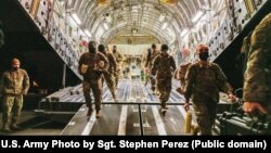  Во Полска воени вежби во кои учествуваат илјадници војници на НАТО.