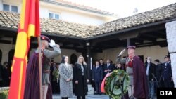 Министърът на култура на РСМ Бисера Костадиновска-Стойчевска (ляво) и заместник-министърът на външните работи на РСМ Фатмире Исаки.