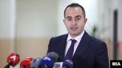 Министерот за образование Јетон Шаќири 