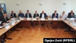 Okrugli sto vlasti i opozicije o izbornim uslovima na Fakultetu političkih nauka u Beogradu, 19. avgust