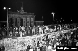 Падането на Берлинската стена, 9 ноември 1989 г.