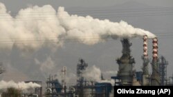 Szénerőmű Észak-Kínában, Sanhszi tartományban. Archív fotó 2019-ből