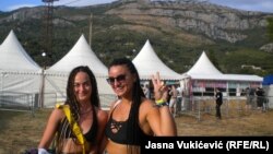 Nina i Sanja iz Albanije takođe su došle na festival (26. avgust 2021.)
