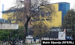 Niko iz Uprave, niti od sadašnjih radnika Fabrike, nije želio govoriti za RSE o stanju u kompaniji. Foto: 14. februara 2022.