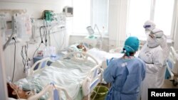 Pacientë të sëmurë me koronavirus. Fotografi nga arkivi.