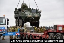 Vehicule blindate Stryker desfășurate în Germania, imagine de arhivă