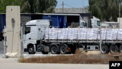 Një kamion me ndihma duke hyrë në Rripin e Gazës, më 20 maj 2025.