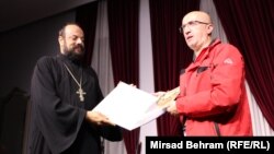 Dobitnik nagrade Anis Kosovac kazao je novinarima da priznanje ne doživljava kao nagradu, već kao zahvalnicu