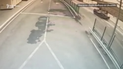 Tanket dhe kamionët rusë hyjnë në Ukrainë prej Krimesë