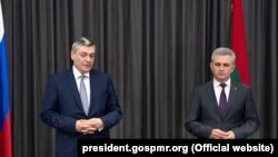 Ministrul adjunct de externe Rus Andrei Rudenko alături de Vadim Krasnoselski, la Tiraspol, 16 februarie 2022