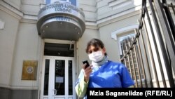 Сегодня пять медицинских учреждений грузинской столицы перешли на чрезвычайный режим работы