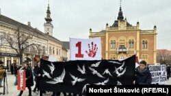 Студенти на протест во Нови Сад, 13 декември 2024 година.