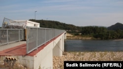 Izgradnja graničnog prelaza Bratunac kod mosta Bratoljub između Bosne i Hercegovine i Srbije, u Bratuncu