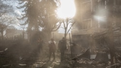 O femeie însărcinată este printre cei cinci morți în urma atacului cu rachete rusești asupra orașului Izium, Ucraina