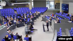 Reacții în Parlamentul de la Berlin pe tema Tratatului INF