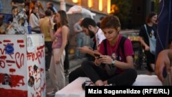 Отставки Георгия Гахария более двух месяцев требуют участники акции протеста «Стыдно»