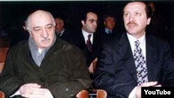 Fethullah Gülen și Recep Tayyip Erdogan pe cînd era prim ministru