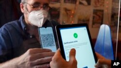 Danemarca renunță inclusiv la certificatele de vaccinare.