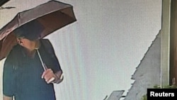 Un medic britanic, realizator de emisiuni TV; a fost dat dispărut pe o insulă grecească. A fost găsit mort.