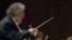 James Levine conducând Orchestra Simfonică din Boston