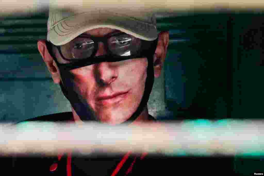 Čovek nosi zaštitnu masku u Manili na Filipinima, 4. februara.