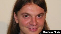 Воислав Стојановски, граѓански активист, член на Хелсиншкиот комитет за човекови права. 