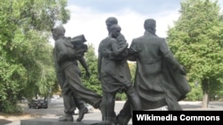 Пам'ятник воїнам-студбатівцям у Харкові