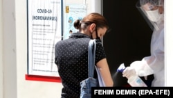 Prijem na testiranje u bolnici u Sarajevu, 8. juli 2020. 