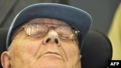 Іван Дем’янюк під час судового процесу, 30 листопада 2009 року