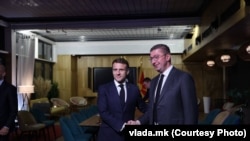 Takimi ndërmjet presidentit të Francës, Emmanuel Macron, dhe kryeministrit maqedonas, Hristijan Mickoski. Budapest, 7 nëntor 2024. 