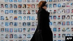 Fotografije nestalih ljudi tokom rata 1998-99. na Kosovu, ilustrativna fotografija