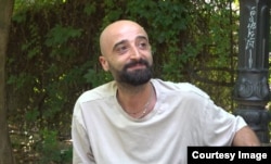 Alexandru, 30 de ani, București