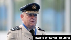 Stuart Peach, tadašnji predsjednik Vojnog odbora NATO-a, stiže na drugi dan summita NATO-a u Bruxellesu, 12. jula 2018.