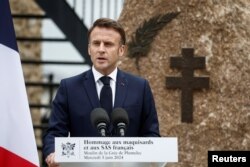 Președintele francez, Emmanuel Macron, aduce un omagiu membrilor Mișcării de Rezistență din perioada ocupației naziste, în ajunul comemorărilor din 6 iunie.