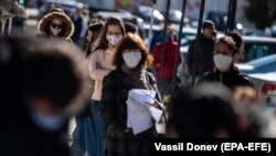 Кметът на Доспат реши да въведе строги мерки, след като в местен цех за играчки бяха установени 51 заразени