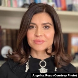 Avocata Angelica Roșu, reprezentanta Arcada Galați, lider național în construcția de poduri, în special de cale ferată. Ea este și conferentiar universitar doctor la Universitatea „Danubius’’ din Galați.