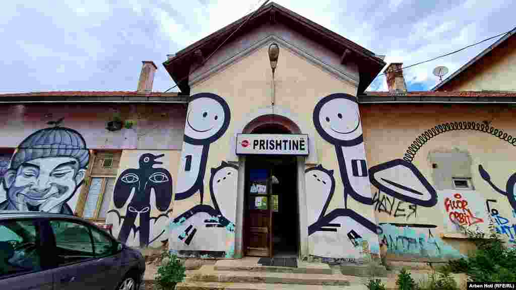 Grafite në stacionin e trenit në Prishtinë.&nbsp;