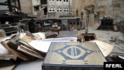 Bajrakli džamija nakon paljevine 2004., foto: Vesna Anđić