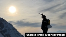 Ngjitja e Shpresës në Majën Briaset në Shqipëri, 2.567 metra e lartë.