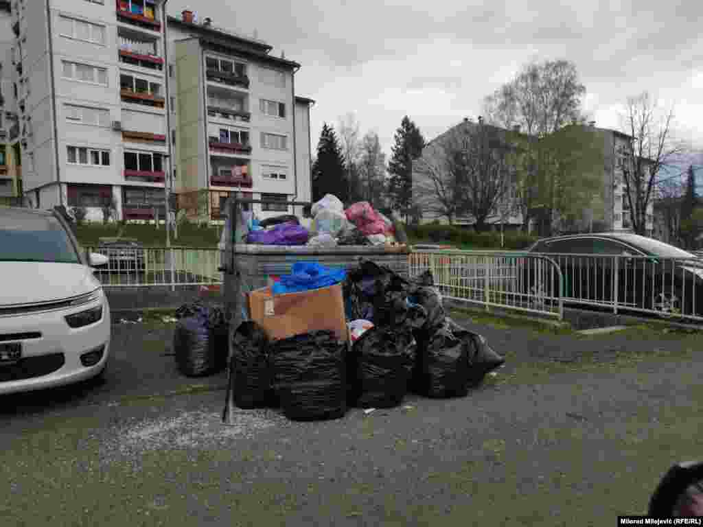 "Dep-ot" je podnio apelaciju Ustavnom sudu RS i želi da entitetski Vrhovni sud izvrši reviziju presude.Tužili su Grad Banjaluka, ali i "Čistoću", od koje traže odštetu od oko 17,4 miliona evra, koja se odnosi na ulaganja u deponiju otkad je "Dep-ot" osnovan. Vrijednost zemljišta je procjenjena na oko pet miliona evra.