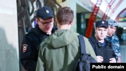 19-летнего призывника задержали в московском метро с помощью системы распознавания лиц. РФ, октябрь 2025 года