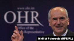 Valentin Inzko na konferenciji za novinare nakon sjednice PIC-a, Sarajevo, 1. decembar 2010