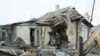 Иллюстративное фото. Разрушенный дом после обстрела в Ясиноватой, 21 декабря 2017 года
