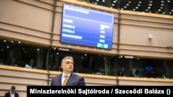 Orbán Viktor Brüsszelben 2017. április 26.-án. Mindent megtesz, hogy megállapodjon az uniós pénzekről