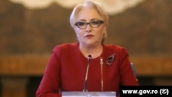 Viorica Dăncilă este așteptată luni, în Parlament, pentru a prezenta poziția oficială față de modificarea taxei pe lăcomie