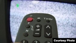 Licențele a 12 posturi de televiziune din R. Moldova au fost suspendate prin dispozițiile CSE în două „acte” - șase posturi TV - în decembrie 2022 și atele șase - în octombrie 2023.