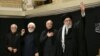 Ayatollahul Ali Kamenei (primul din dreapta) a avut prima apariție publică după războiul de 12 zile cu Israelul. 