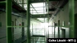 A Sopronkőhidai Börtön és Fegyház egyik folyosója. Fotó: Czika László - MTI
